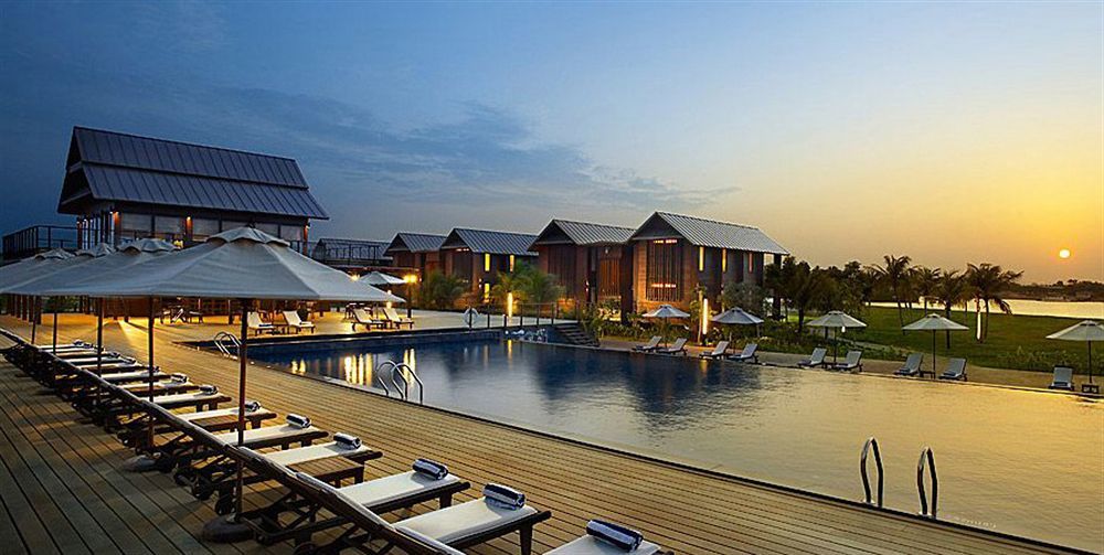 Duyong Marina & Resort Kuala Terengganu Bagian luar foto